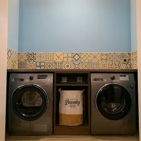 Mitjorn Cala Canyelles Willa