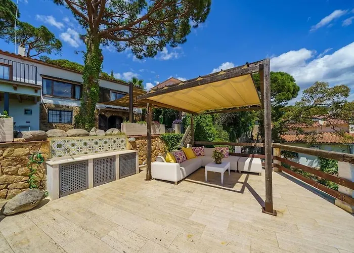 Mitjorn Cala Canyelles *