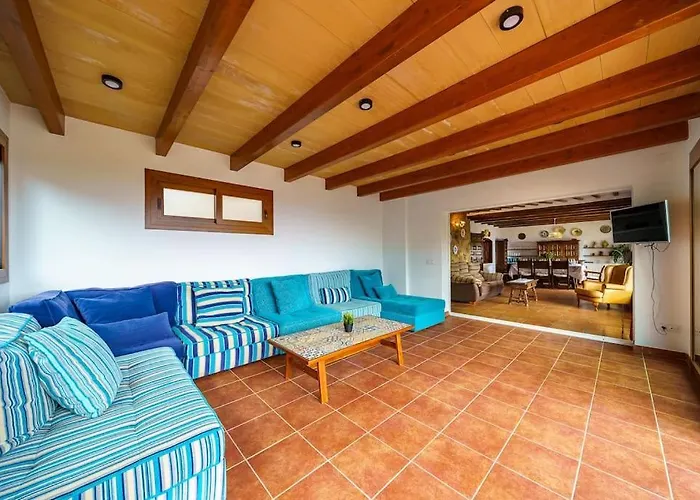 Mitjorn Cala Canyelles