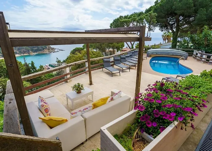 Mitjorn Cala Canyelles Lloret de Mar