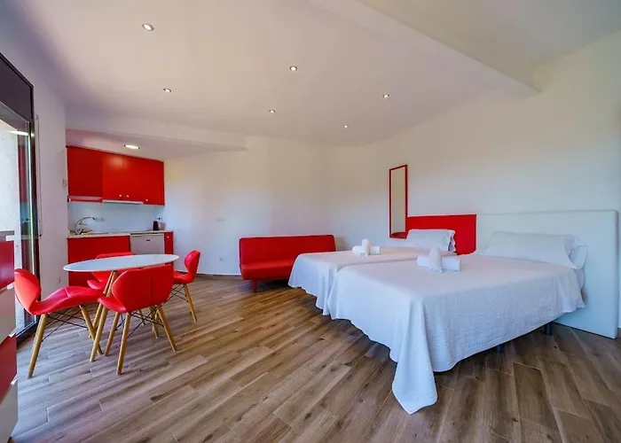 Mitjorn Cala Canyelles Villa