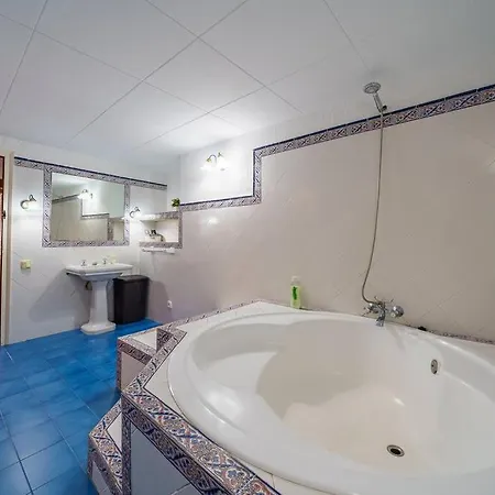 Mitjorn Cala Canyelles * Lloret de Mar