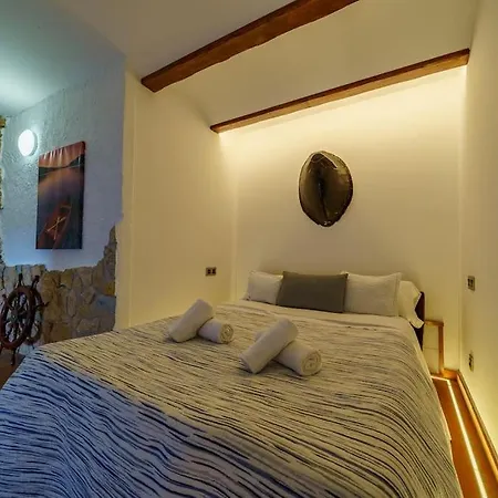 Mitjorn Cala Canyelles Villa